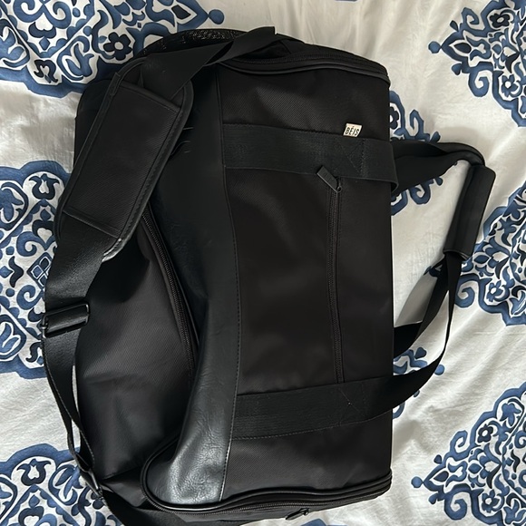 Beis Hanging Duffle - Picture 5 of 6